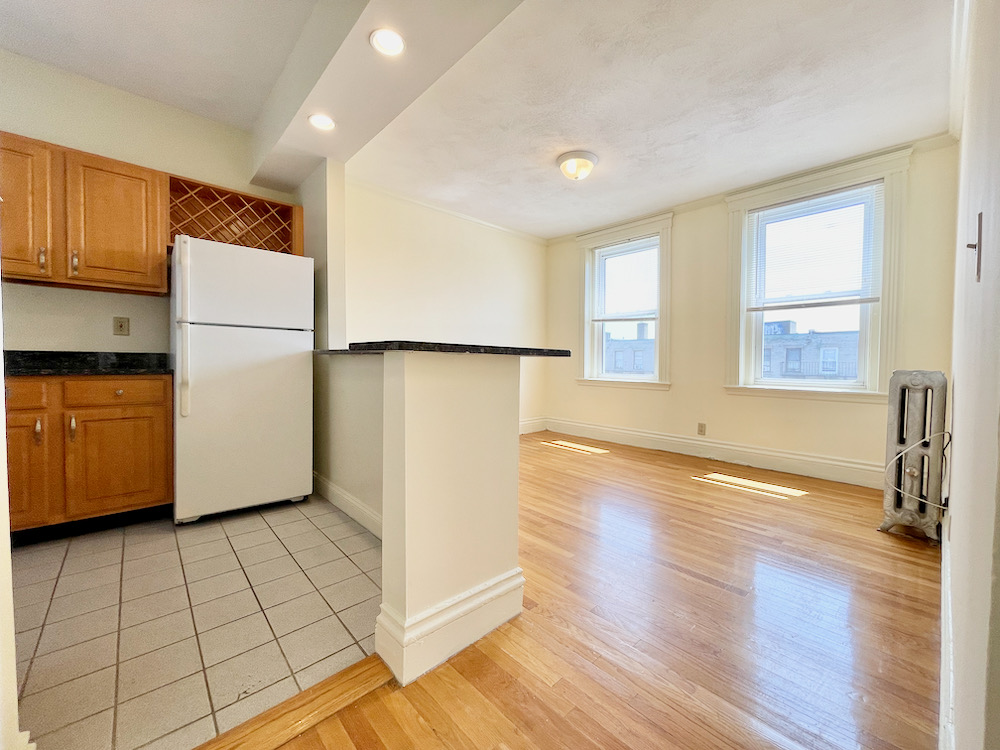 32 Queensberry St, Fenway