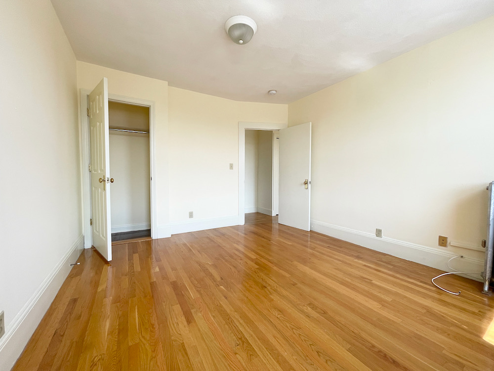 32 Queensberry St, Fenway