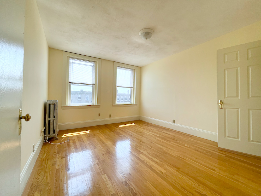 32 Queensberry St, Fenway