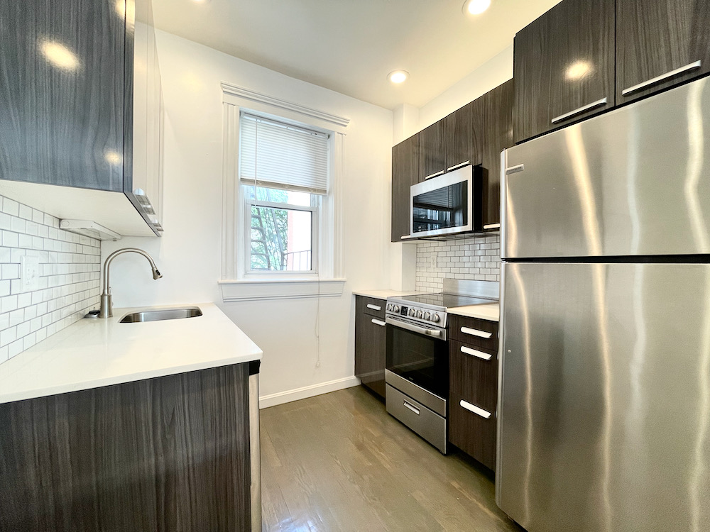 120 Peterborough St, Fenway