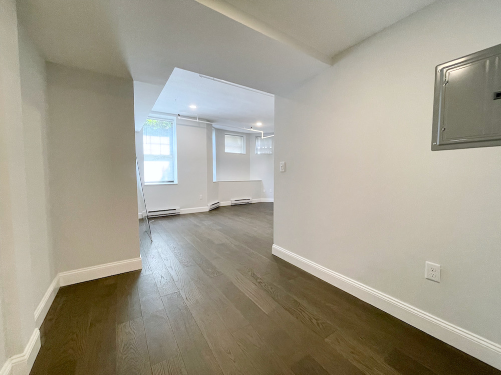 105 Queensberry St, Fenway