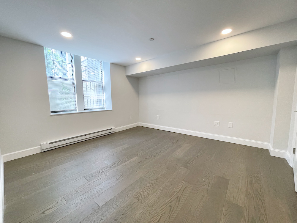 105 Queensberry St, Fenway