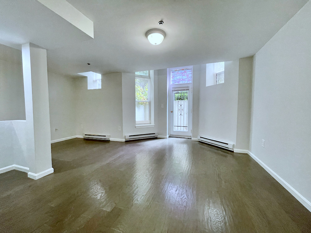 19 Queensberry St, Fenway