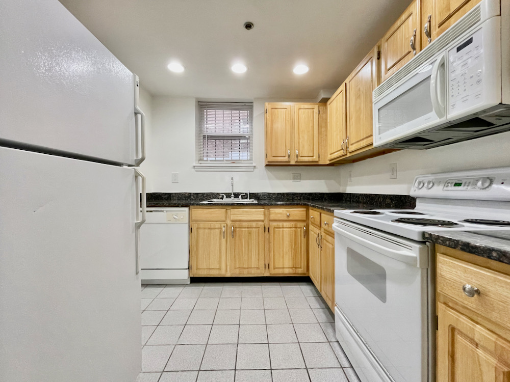 19 Queensberry St, Fenway