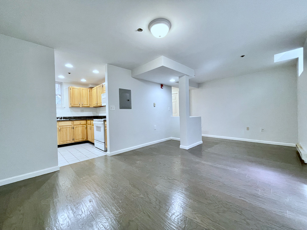 19 Queensberry St, Fenway