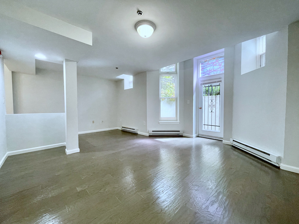 19 Queensberry St, Fenway