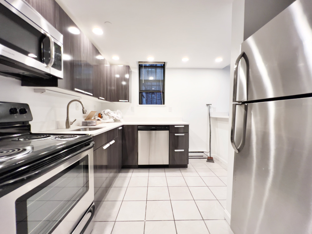 105 Queensberry St, Fenway