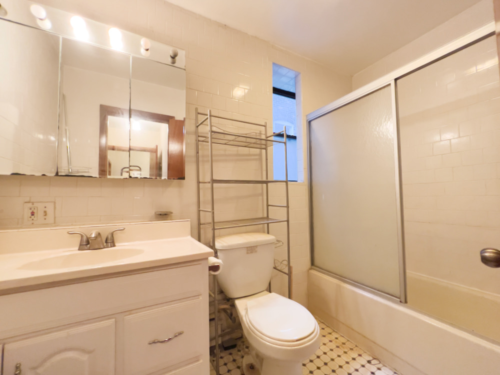 4 bed, 2 bath apartment for rent at 47 Park Vale Ave Unit 3, Allston — photo 19 of 19