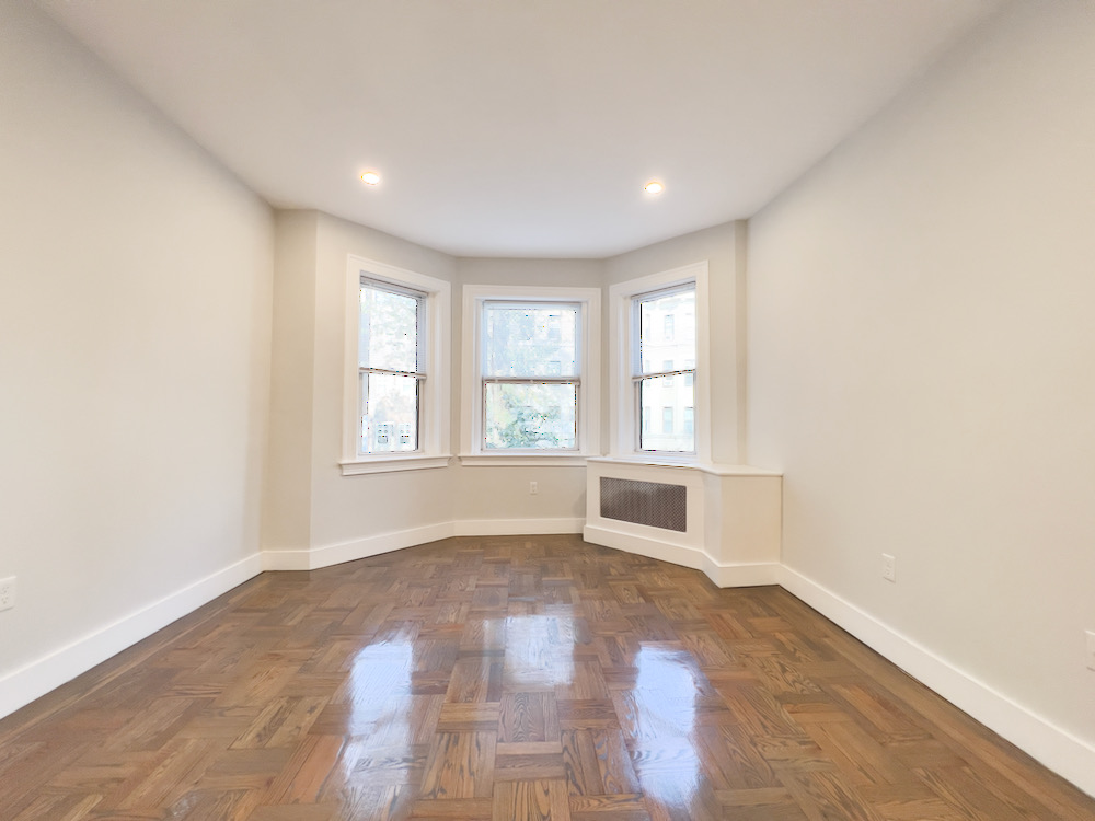 32 Queensberry St, Fenway