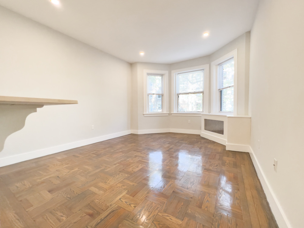 32 Queensberry St, Fenway