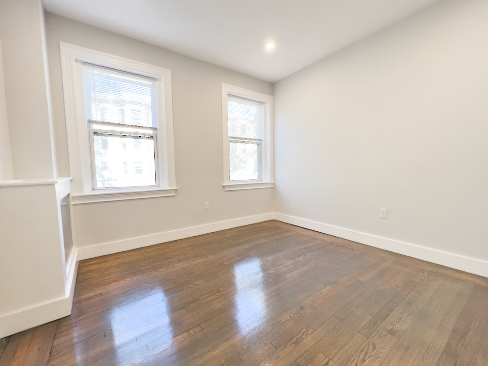 32 Queensberry St, Fenway