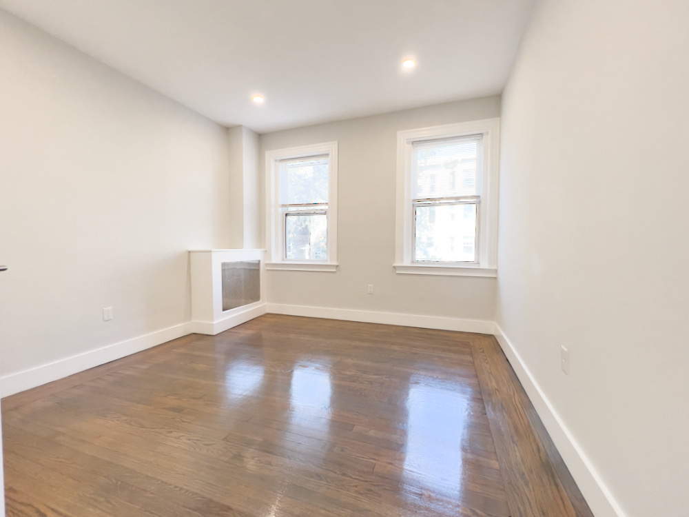 32 Queensberry St, Fenway