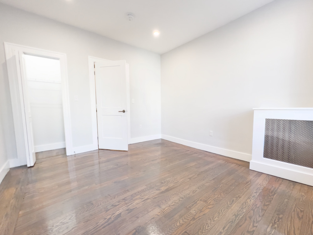 32 Queensberry St, Fenway