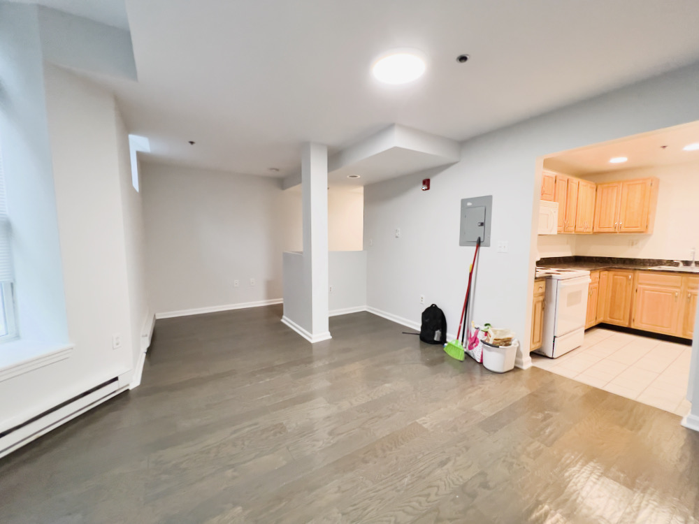 1 bed, 1 bath apartment for rent at 15 Queensberry St Unit B, Fenway — photo 8 of 9