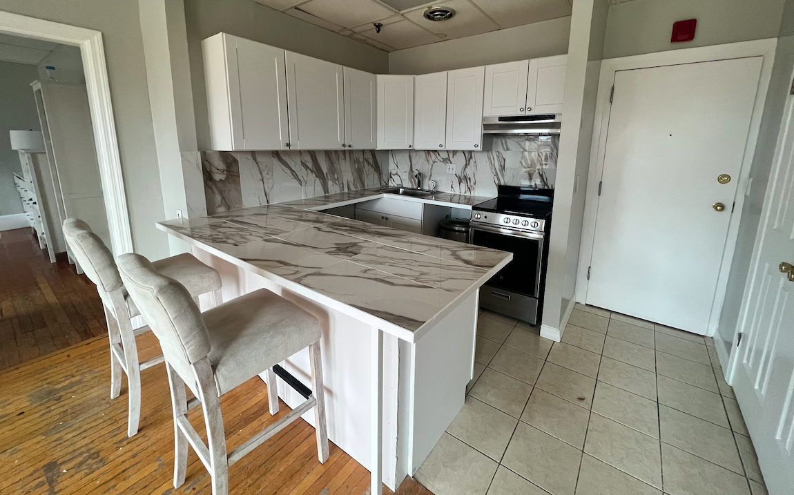 879 Beacon St, Fenway