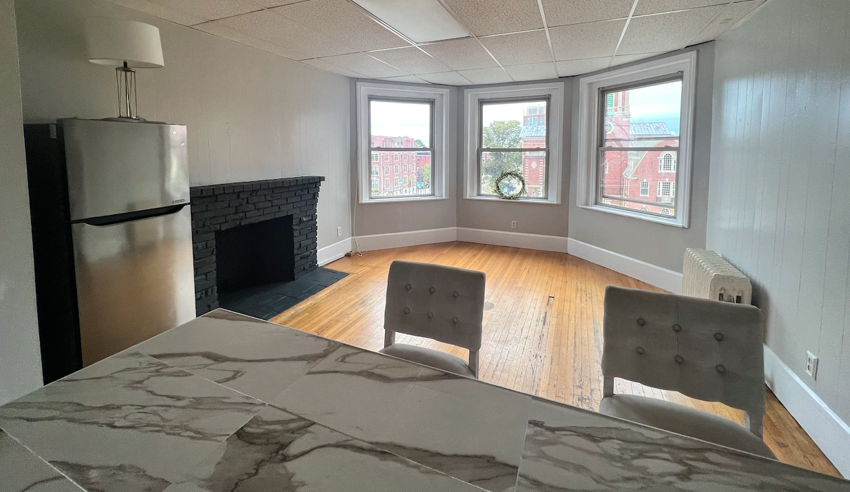 879 Beacon St, Fenway