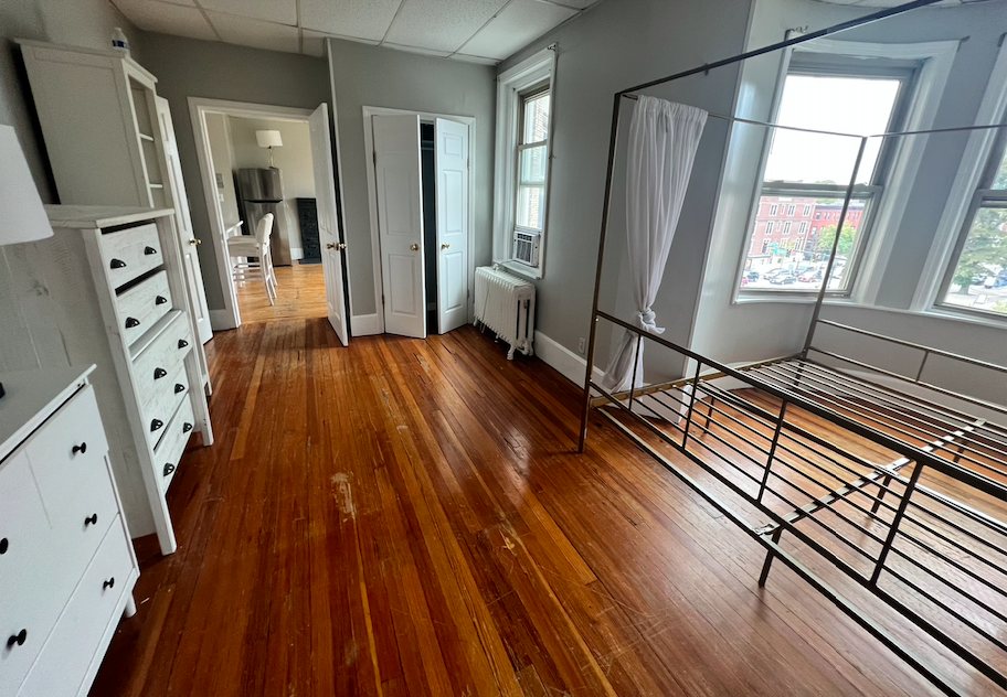 879 Beacon St, Fenway