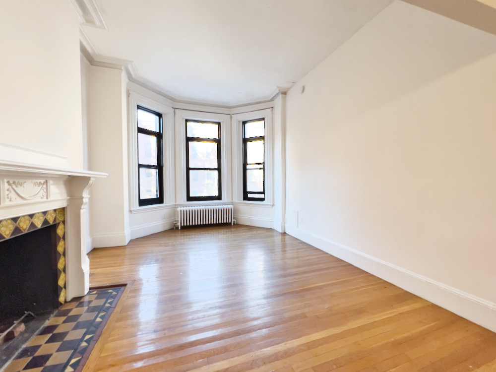 301 Marlborough St, Back Bay