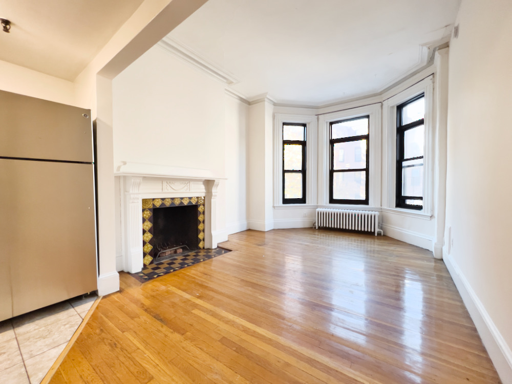 301 Marlborough St, Back Bay