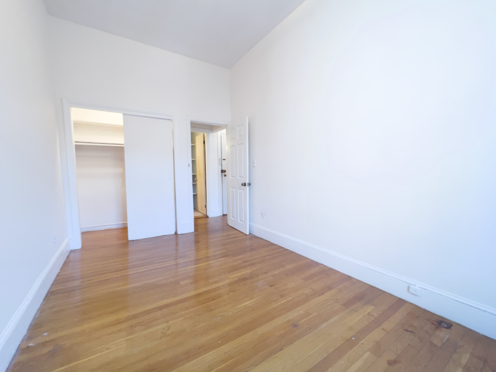 301 Marlborough St, Back Bay