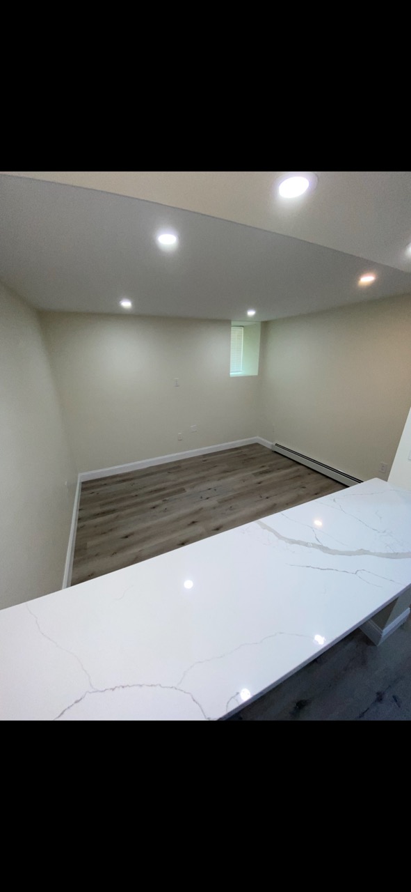 26 Hazelwood St, Roxbury