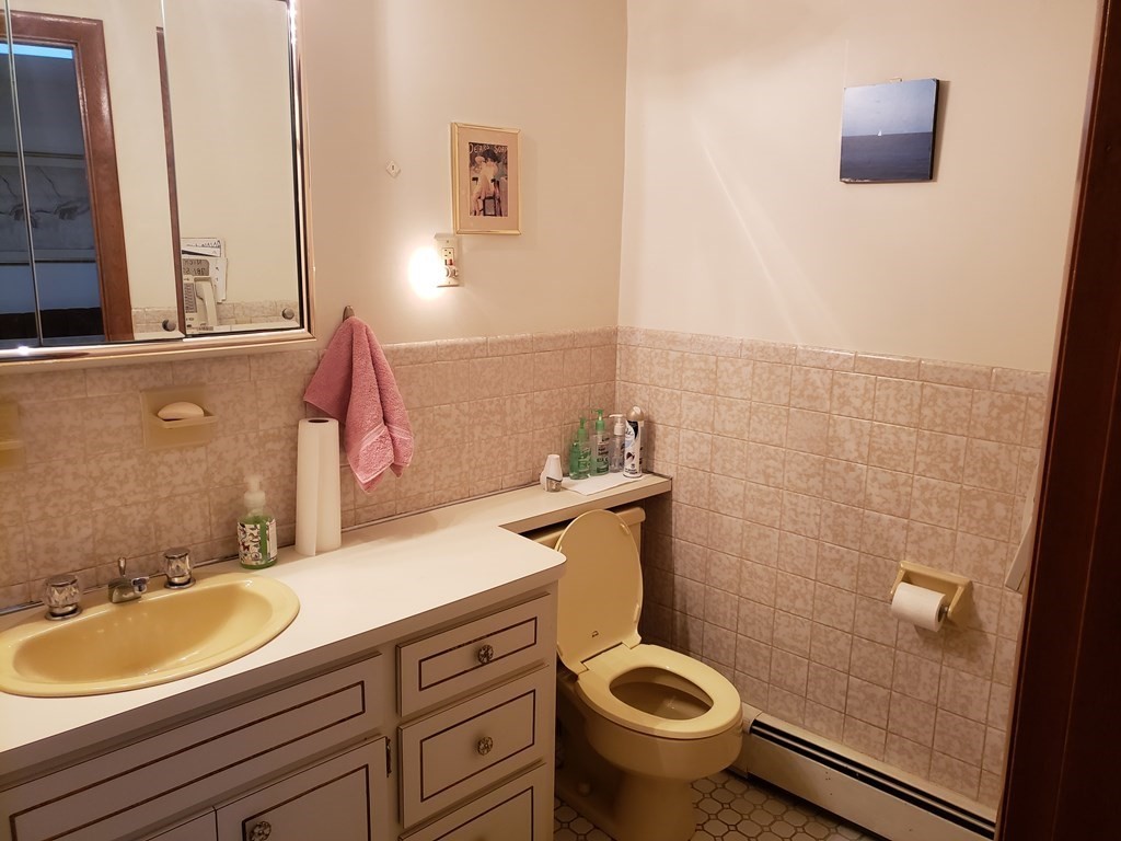 2 bed, 1 bath apartment for rent at 86 Margin St Unit 1, North End — photo 10 of 12