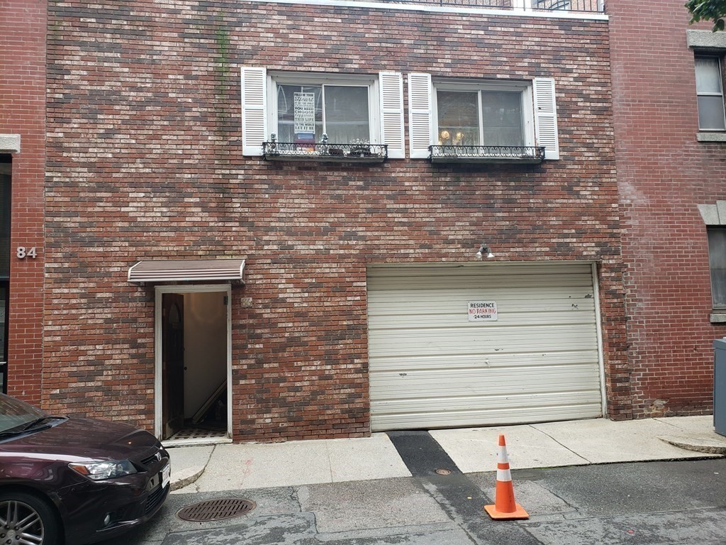 2 bed, 1 bath apartment for rent at 86 Margin St, North End — photo 2 of 19