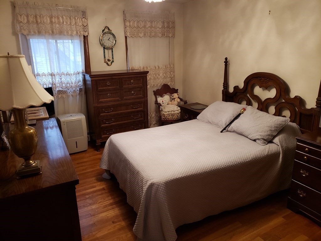 2 bed, 1 bath apartment for rent at 86 Margin St Unit 1, North End — photo 3 of 12