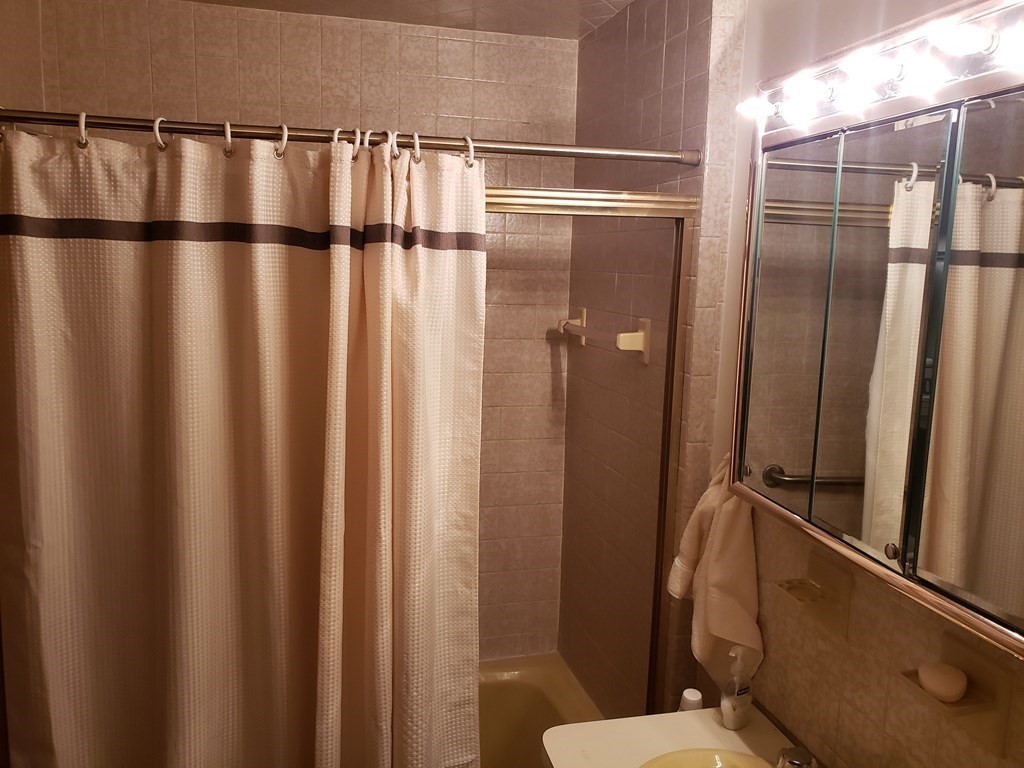 2 bed, 1 bath apartment for rent at 86 Margin St Unit 1, North End — photo 11 of 12