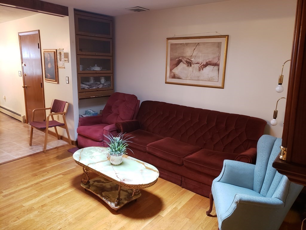 2 bed, 1 bath apartment for rent at 86 Margin St Unit 1, North End — photo 2 of 12