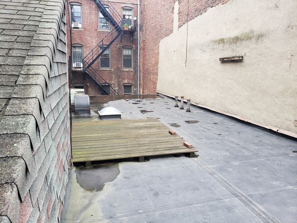 2 bed, 1 bath apartment for rent at 86 Margin St, North End — photo 4 of 19