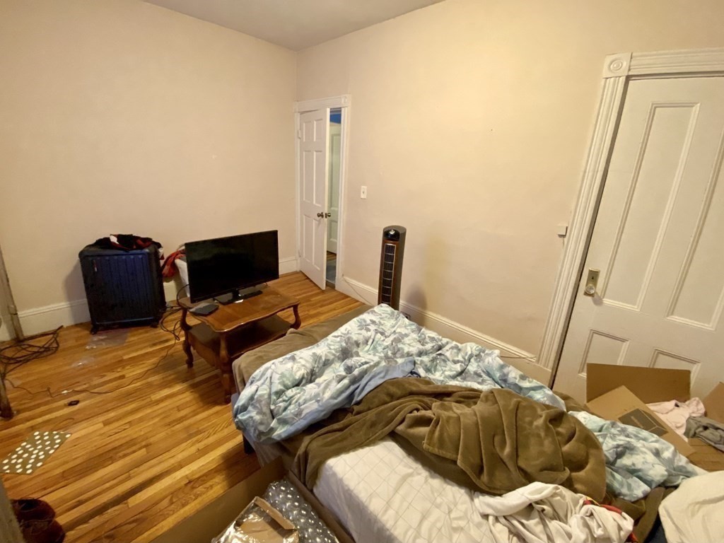 3 bed, 1 bath apartment for rent at 3 Oswald St Unit 1, Mission Hill — photo 4 of 21
