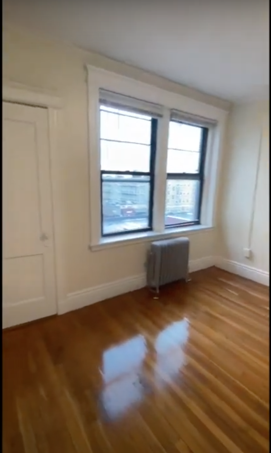 3 bed, 1 bath apartment for rent at 56 Queensberry St Unit 16, Fenway — photo 3 of 9