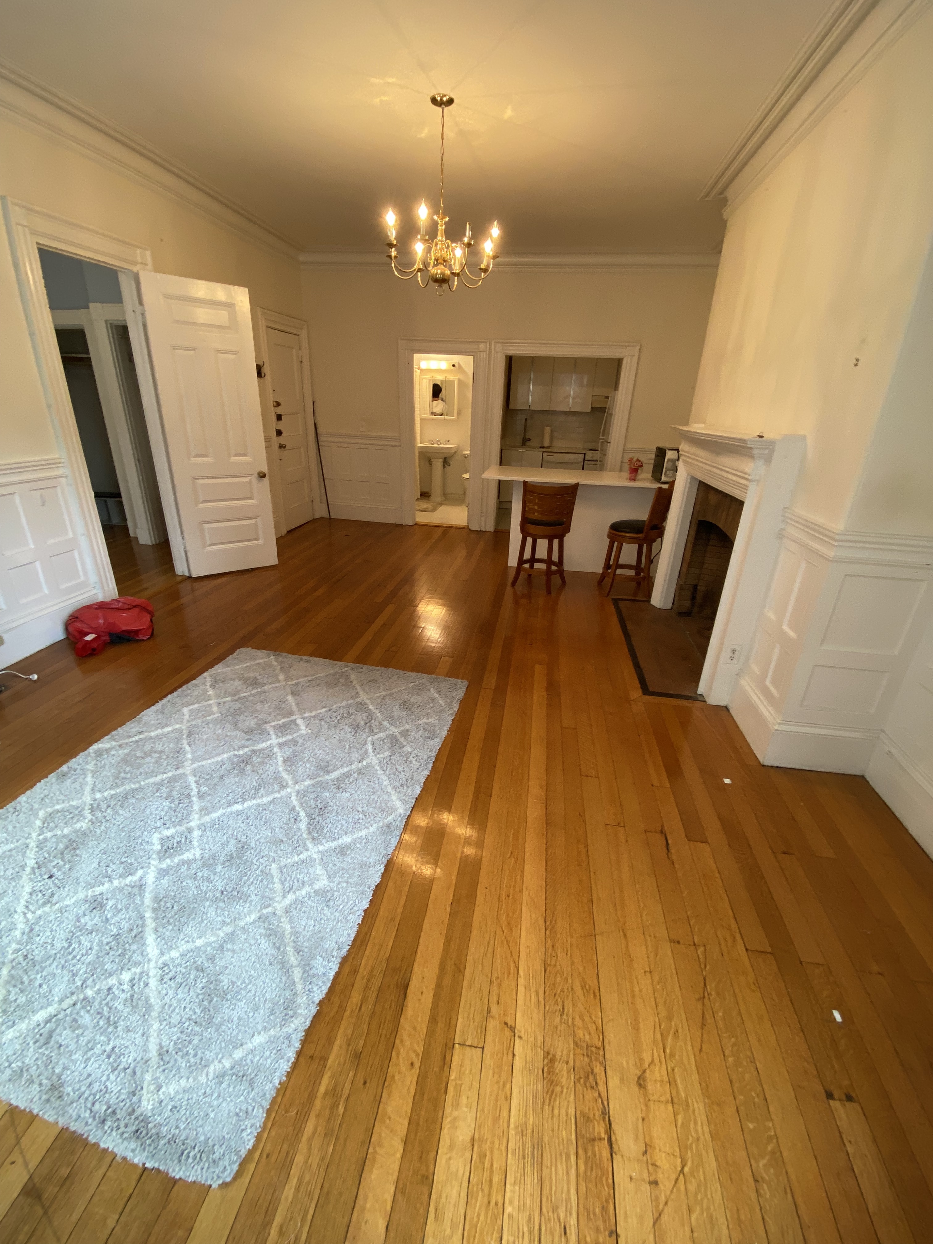 869 Beacon St, Fenway