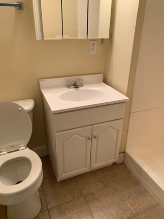 250 Newbury St, Back Bay