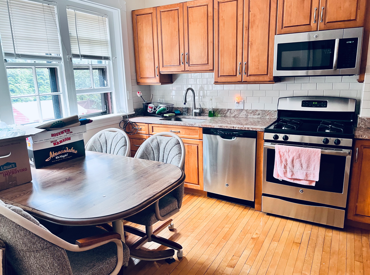 8 Aberdeen St, Fenway