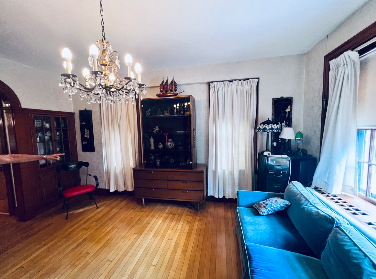 8 Aberdeen St, Fenway