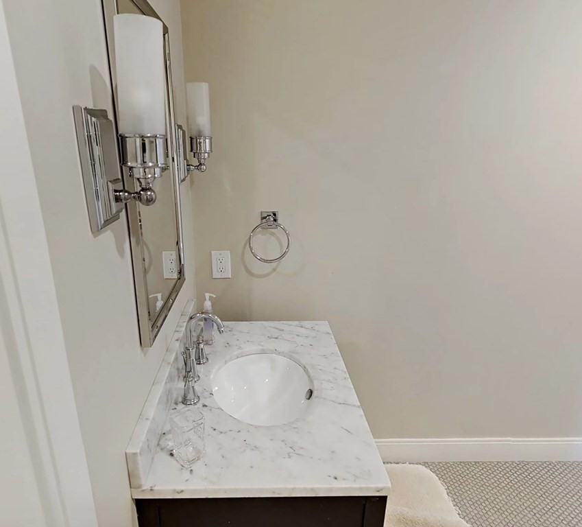 100 State St, Downtown