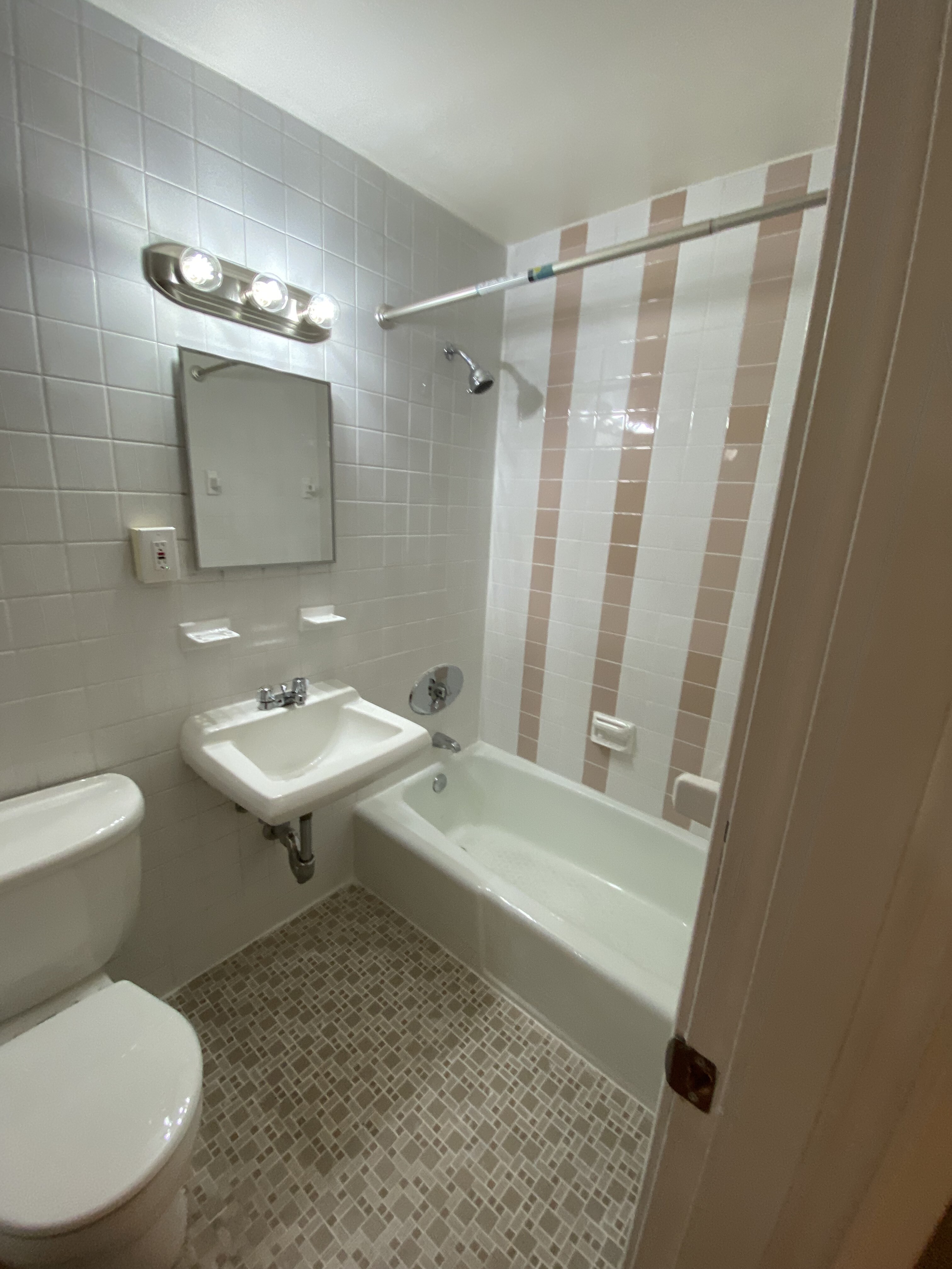 62 Huntington Ave, Jamaica Plain