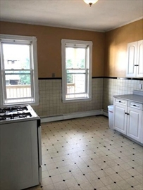 699 7th St, South Boston