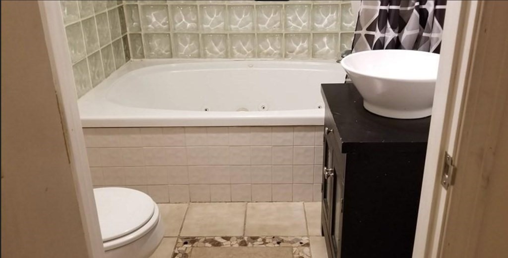 8 Sewall St, Mission Hill