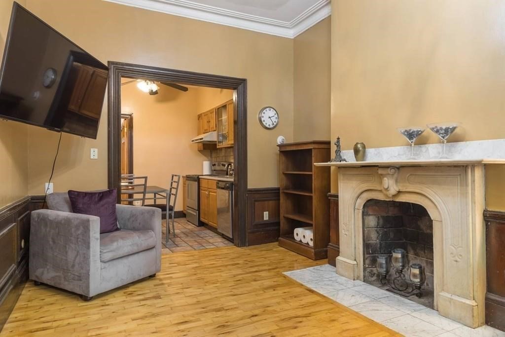 24 Worthington St, Fenway