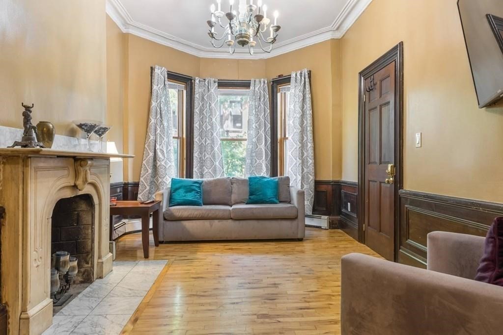 24 Worthington St, Fenway