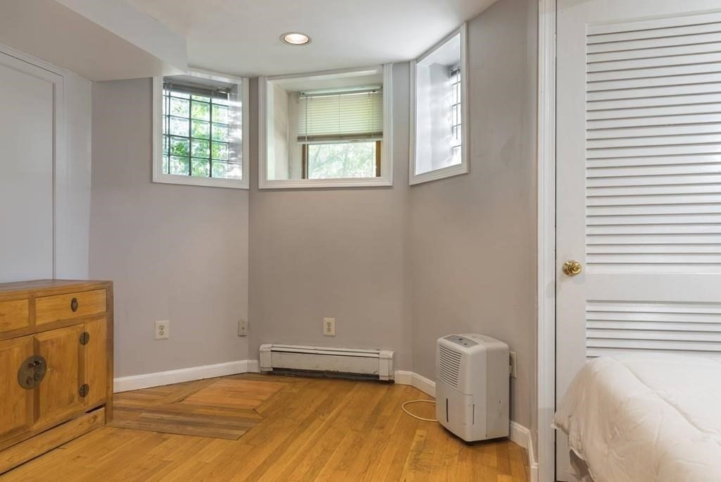 24 Worthington St, Fenway