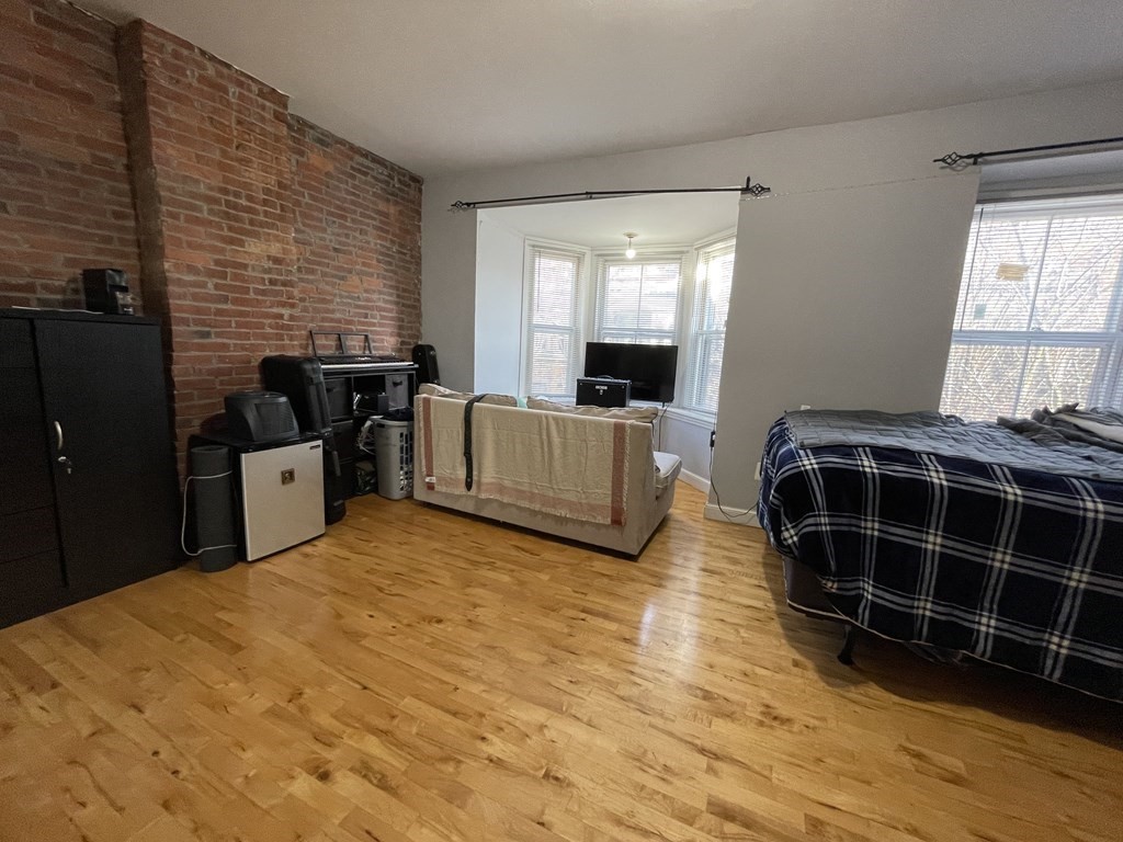 24 Worthington St, Mission Hill