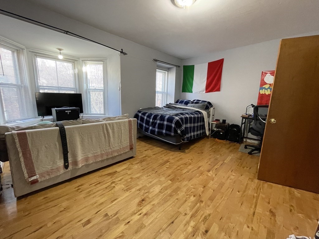 24 Worthington St, Mission Hill