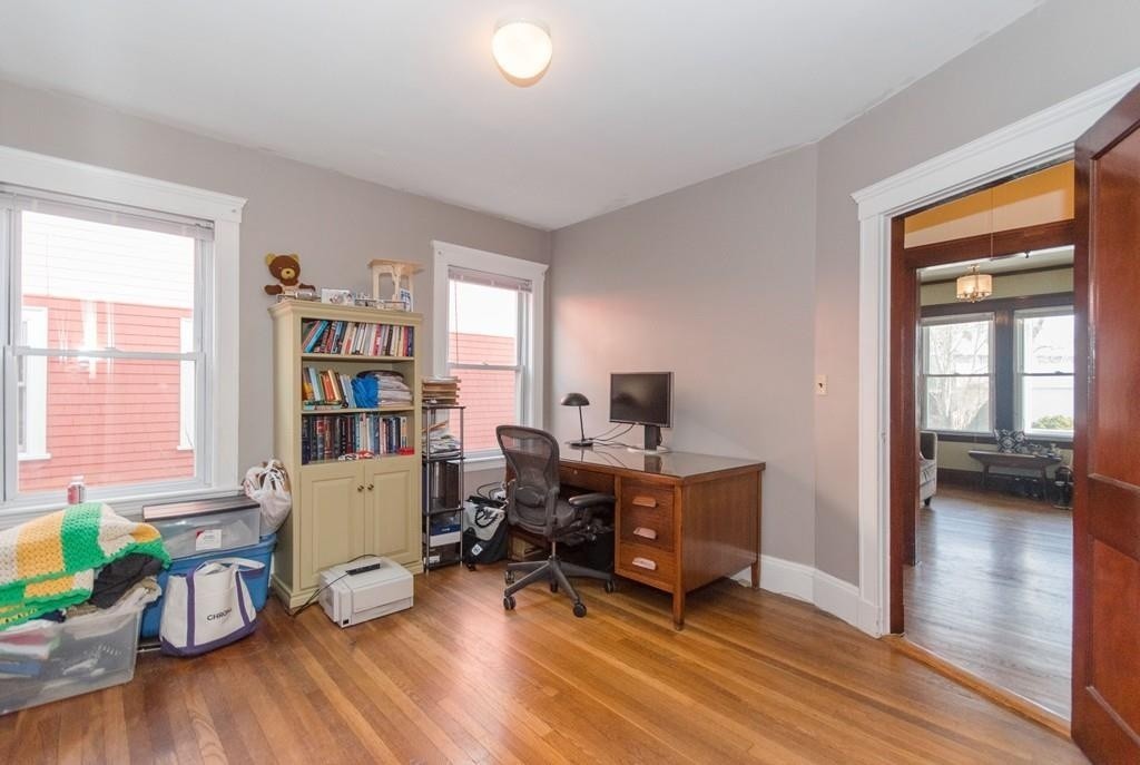 419 Huntington Ave, Jamaica Plain