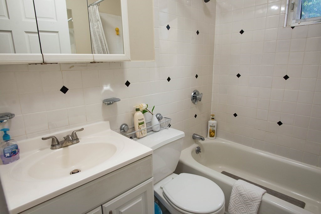 1 Torpie St, Mission Hill