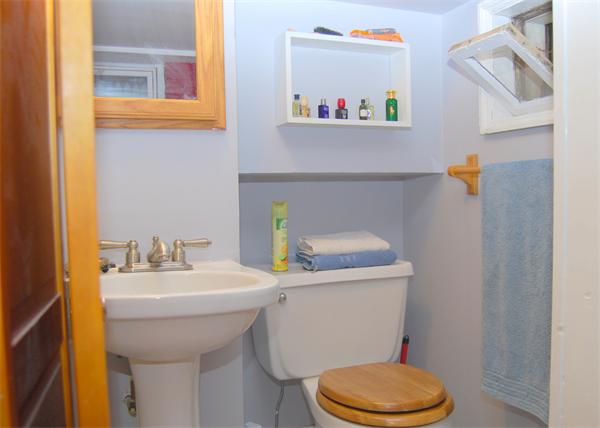 3 Goodwin Pl, Back Bay