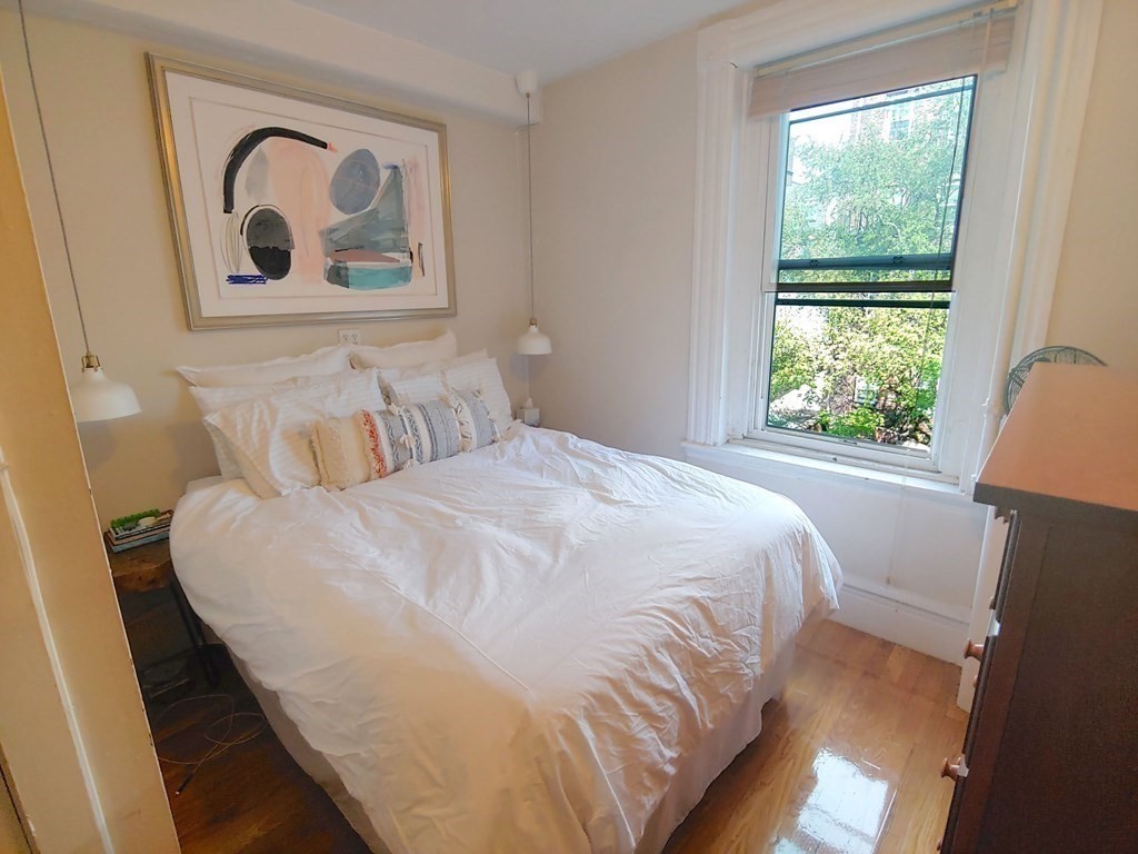 95 West Cedar St, Beacon Hill